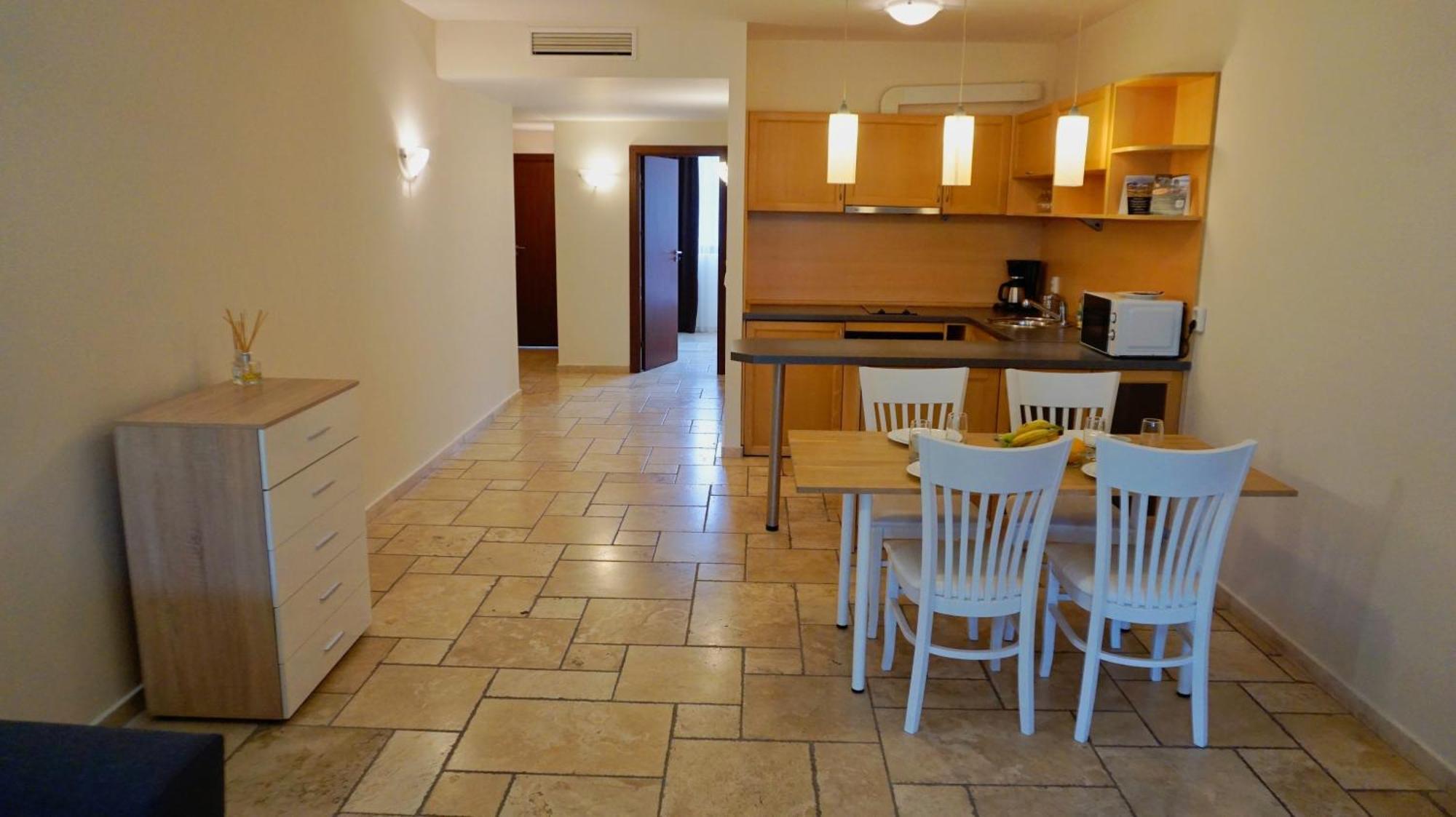 Ваканционни Апартаменти Калиакрия - Holiday Apartments Kaliakria Topola Dış mekan fotoğraf